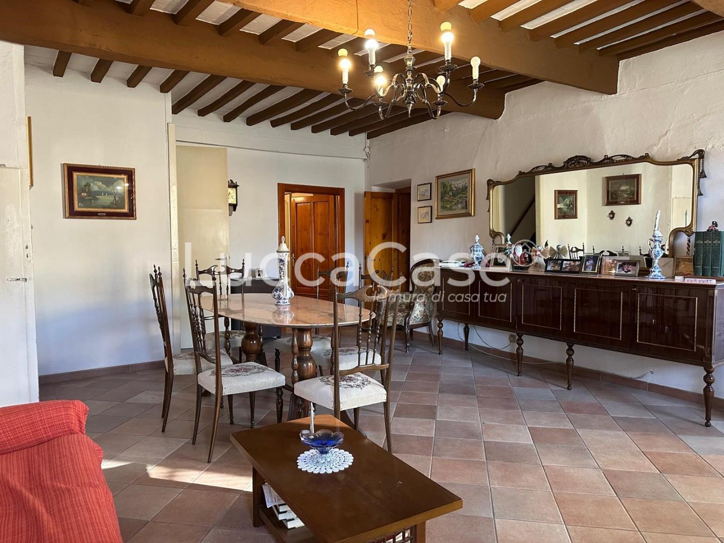 Casa indipendente con giardino a Villa Basilica