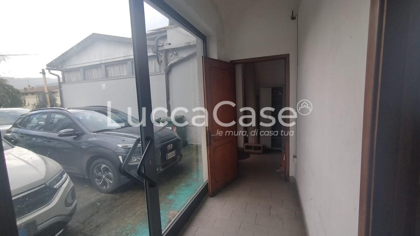 Ufficio da ristrutturare, Capannori marlia