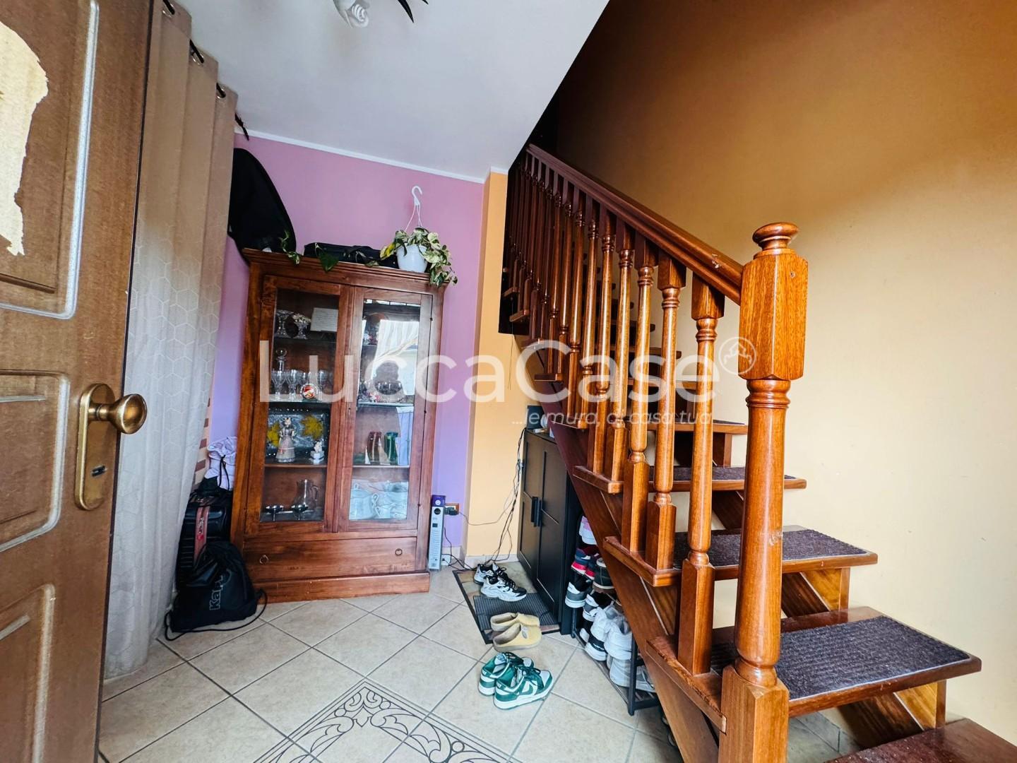 Appartamento con terrazzo a Porcari