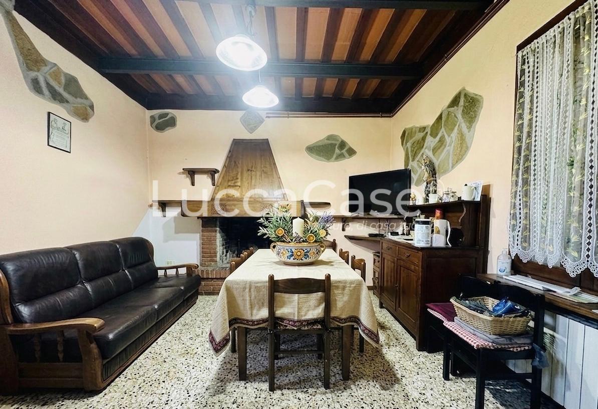 Casa indipendente con giardino, Barga ponte all'ania