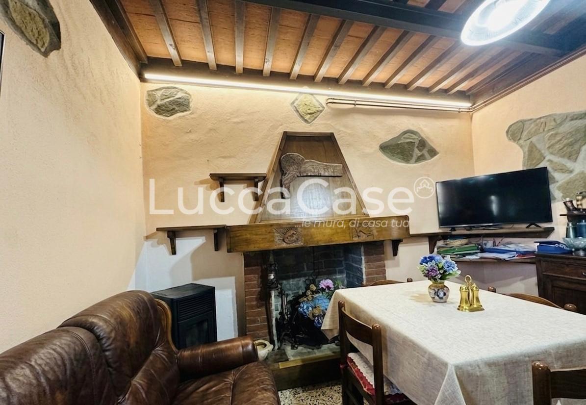 Casa indipendente con giardino, Barga ponte all'ania