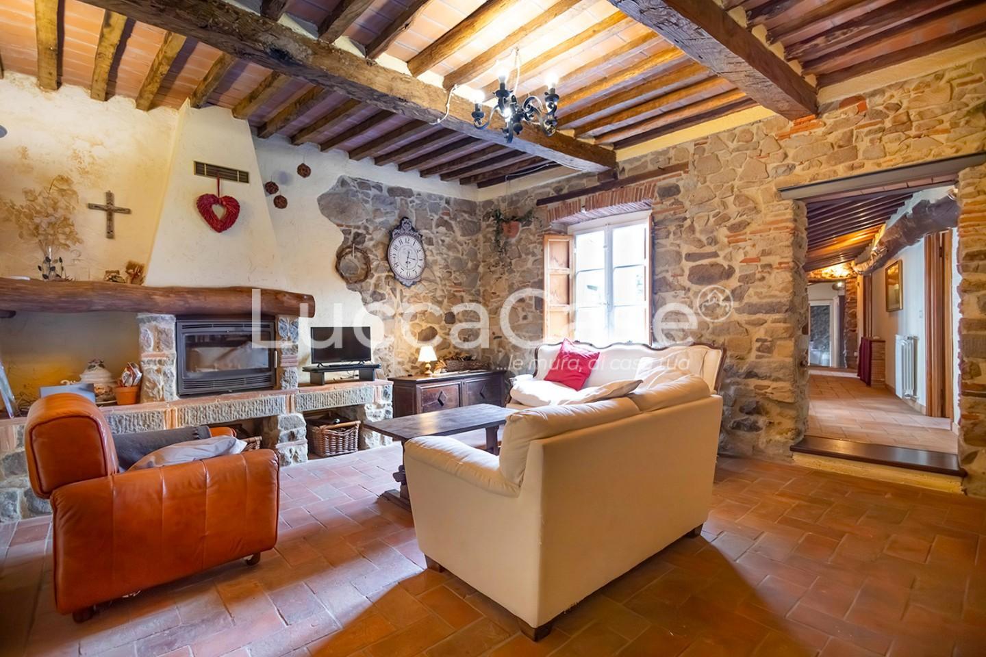 Rustico con giardino, Villa Basilica boveglio