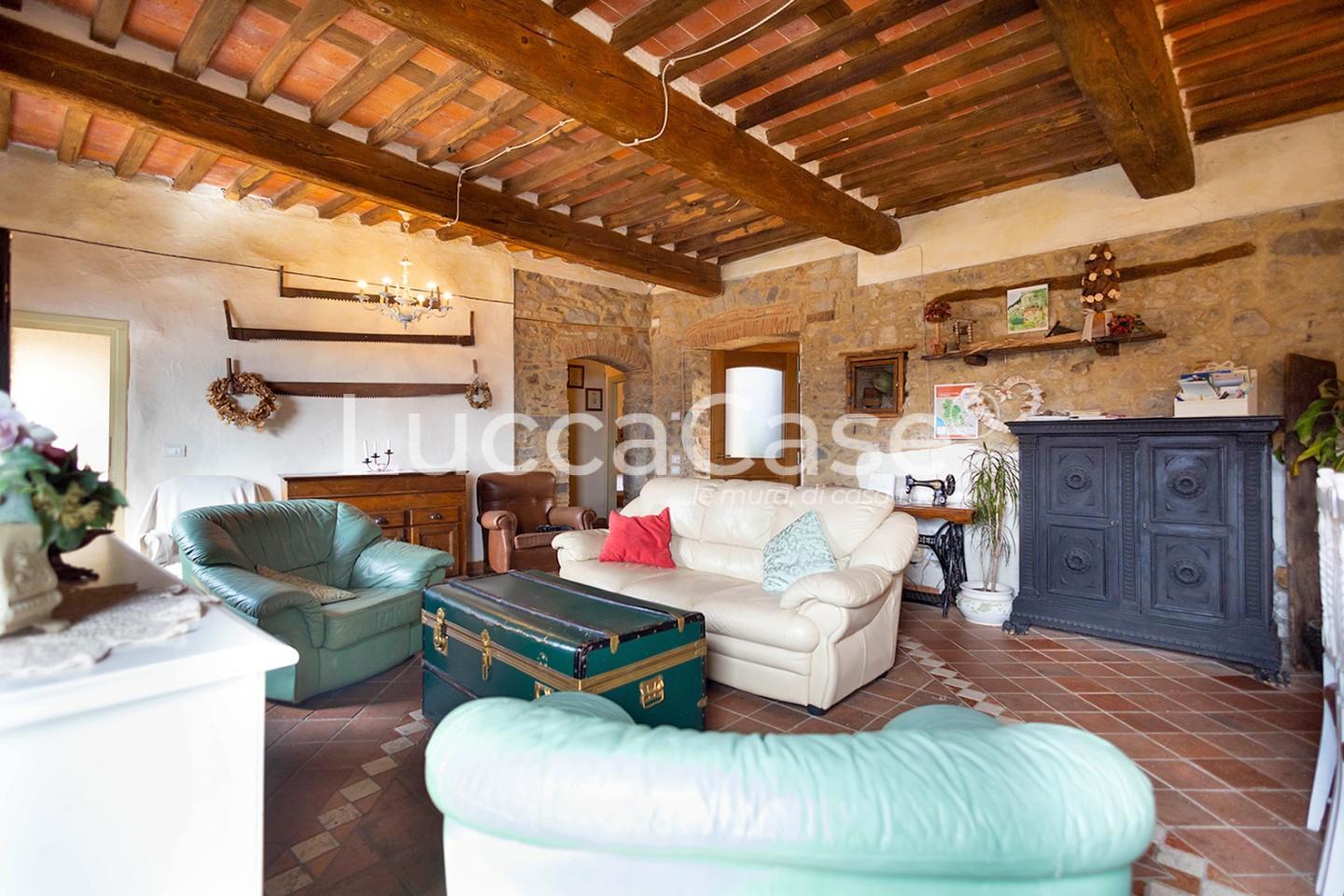 Rustico con giardino, Villa Basilica boveglio