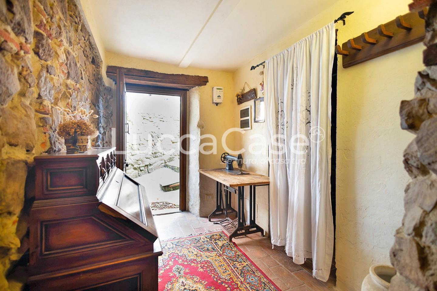 Rustico con giardino, Villa Basilica boveglio