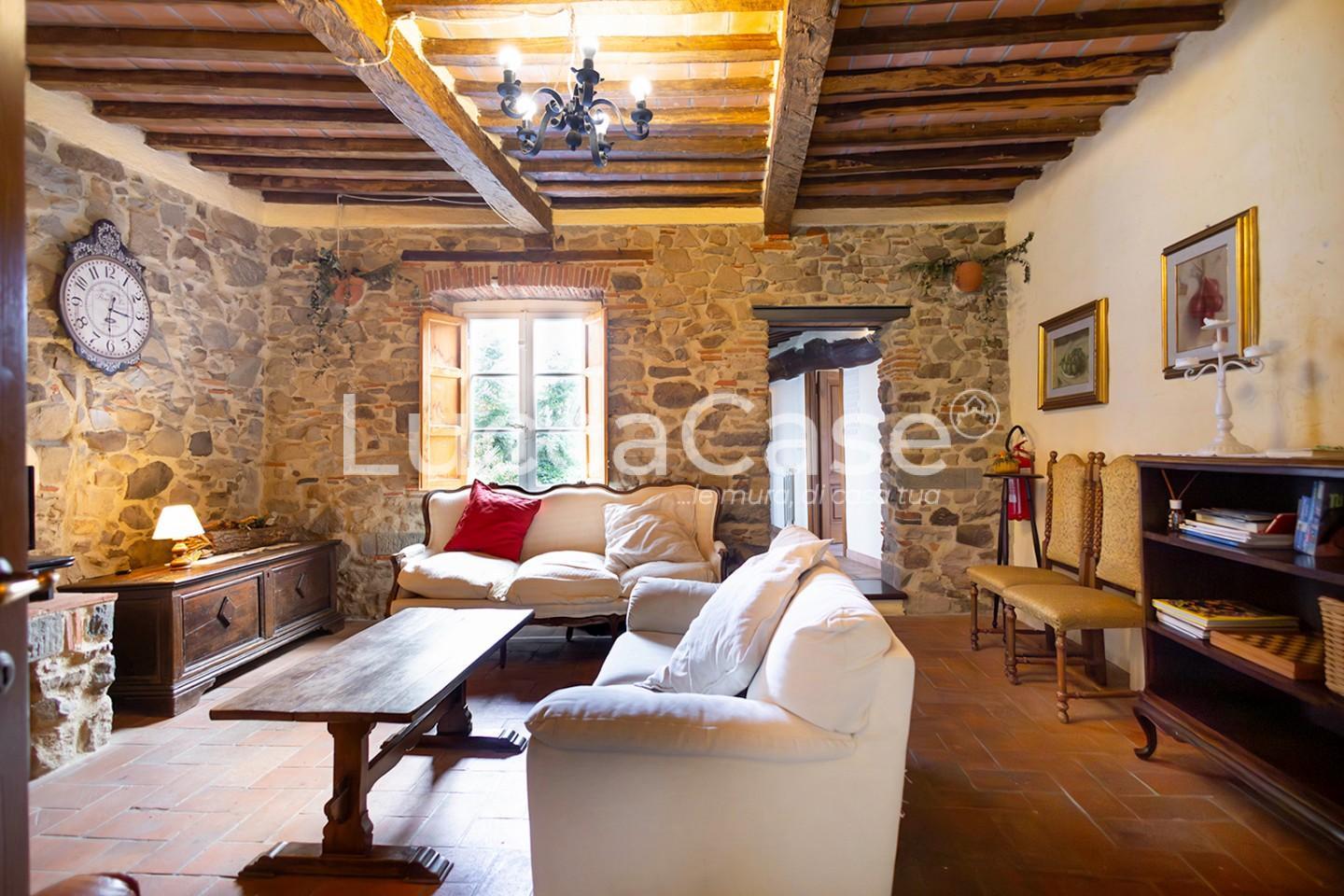 Rustico con giardino, Villa Basilica boveglio