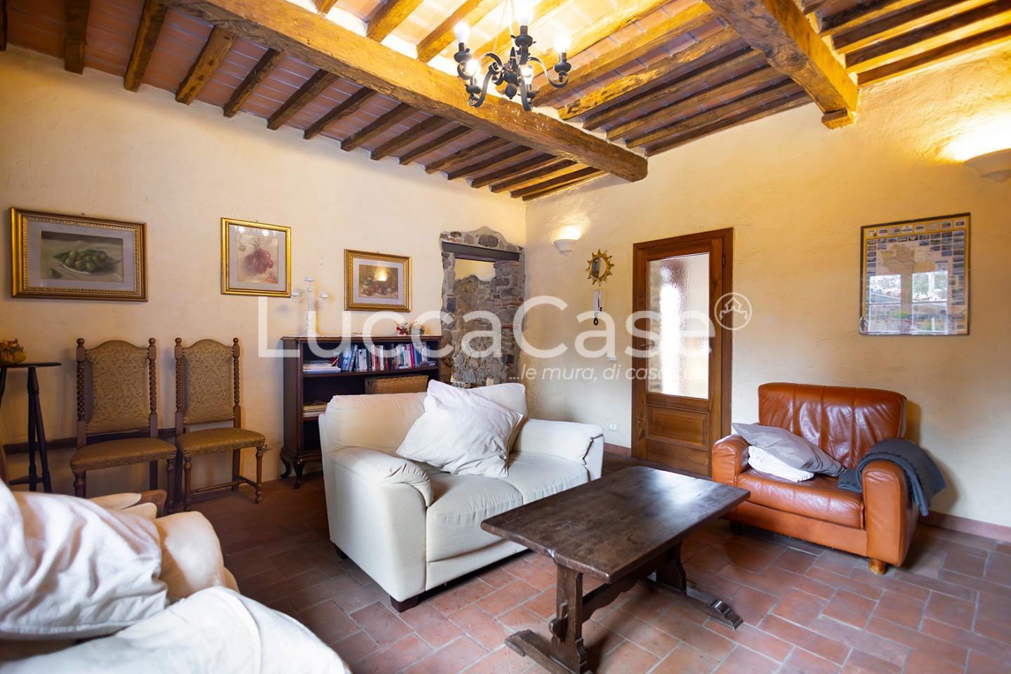 Rustico con giardino, Villa Basilica boveglio