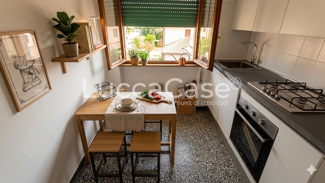 Trilocale ristrutturato, Lucca sant'anna