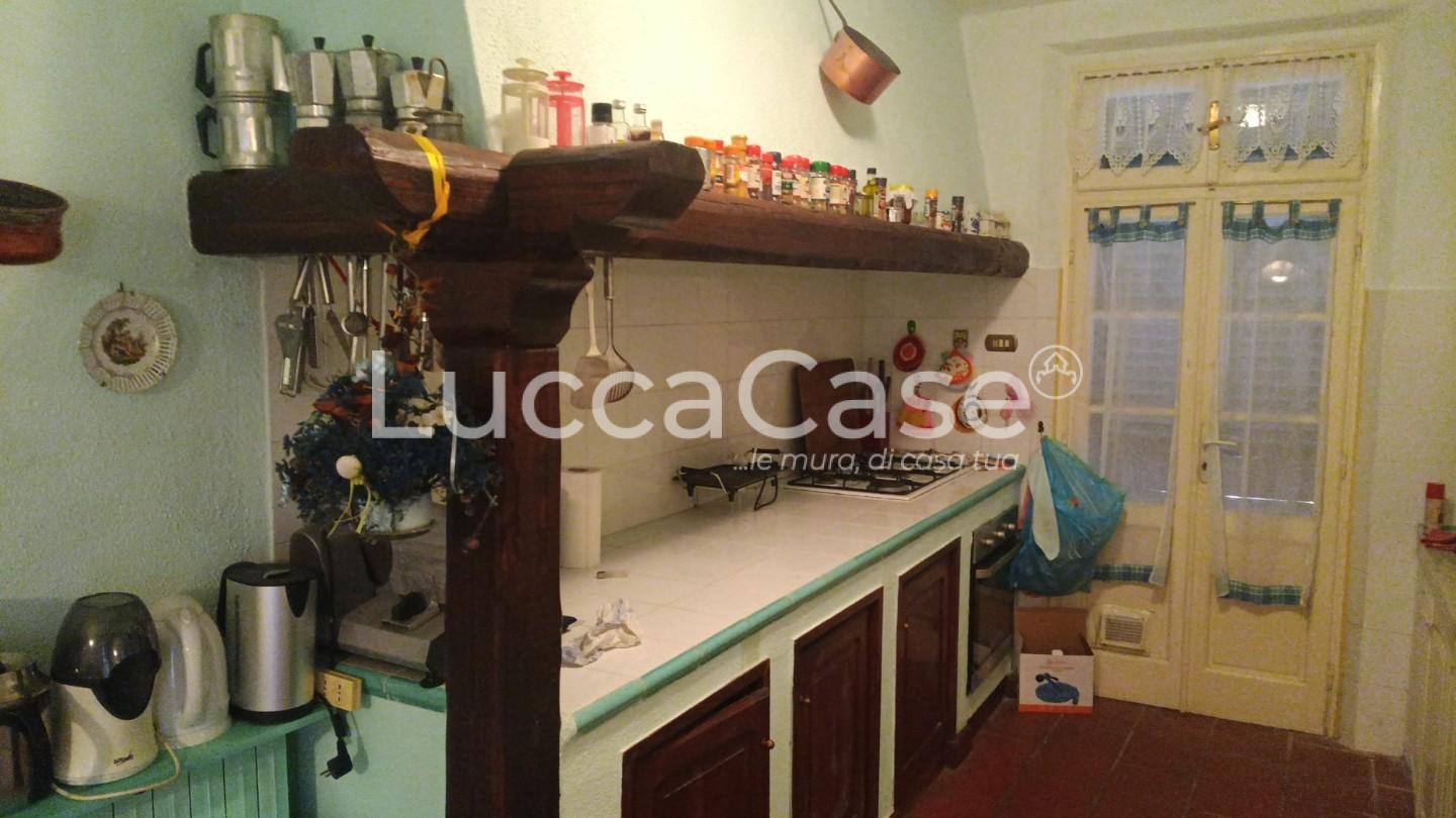 Villa con giardino, Rosignano Marittimo gabbro