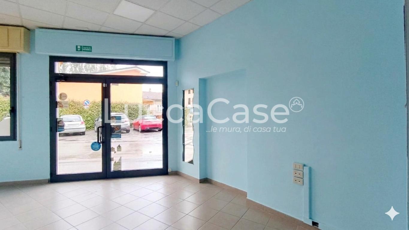 Locale commerciale in affitto a Capannori