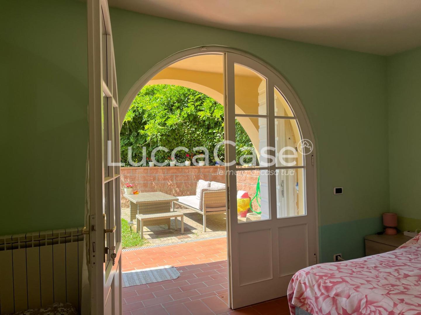 Casa indipendente con giardino, Capannori gragnano