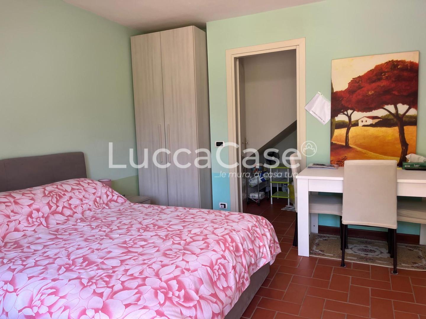 Casa indipendente con giardino, Capannori gragnano
