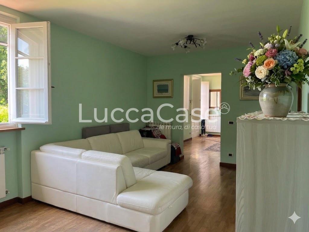 Casa indipendente con giardino, Capannori gragnano
