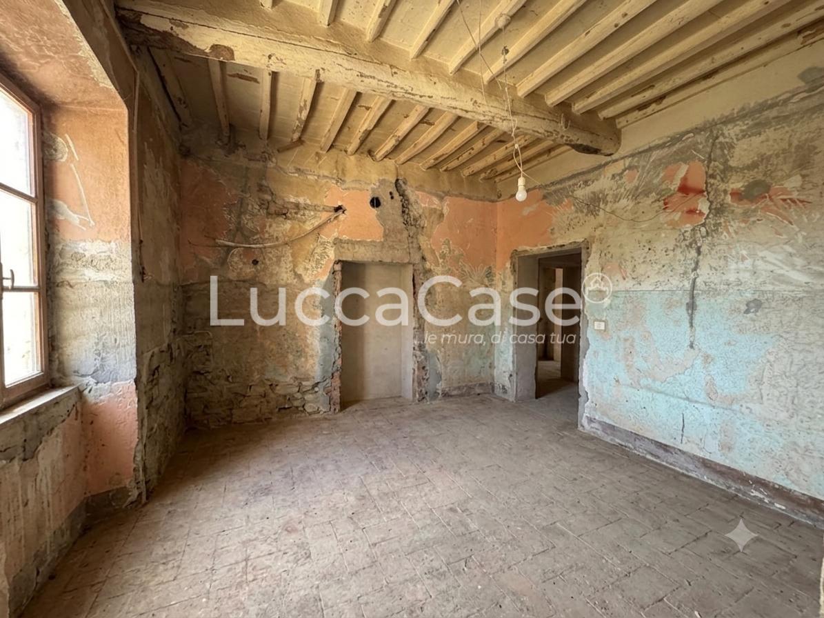 Rustico con giardino, Capannori massa macinaia