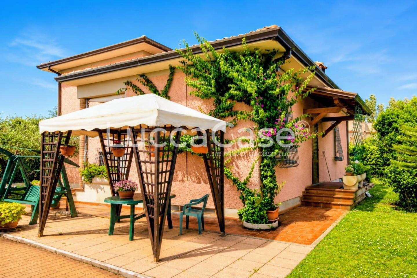Casa indipendente in vendita, Camaiore lido di