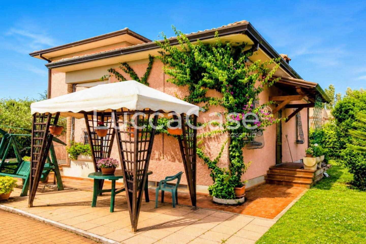 Casa indipendente in vendita, Camaiore lido di