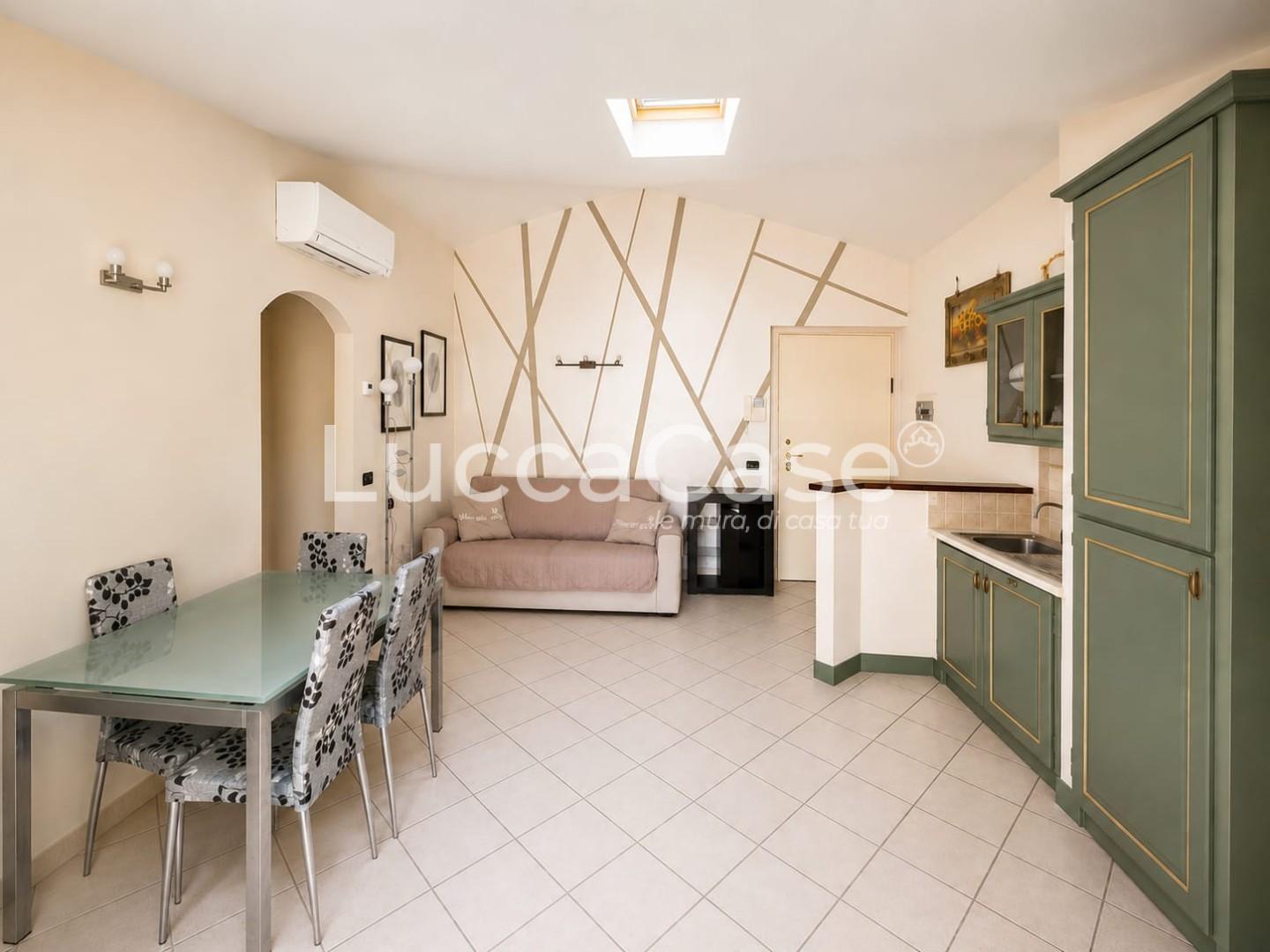 Trilocale in vendita, Camaiore lido di