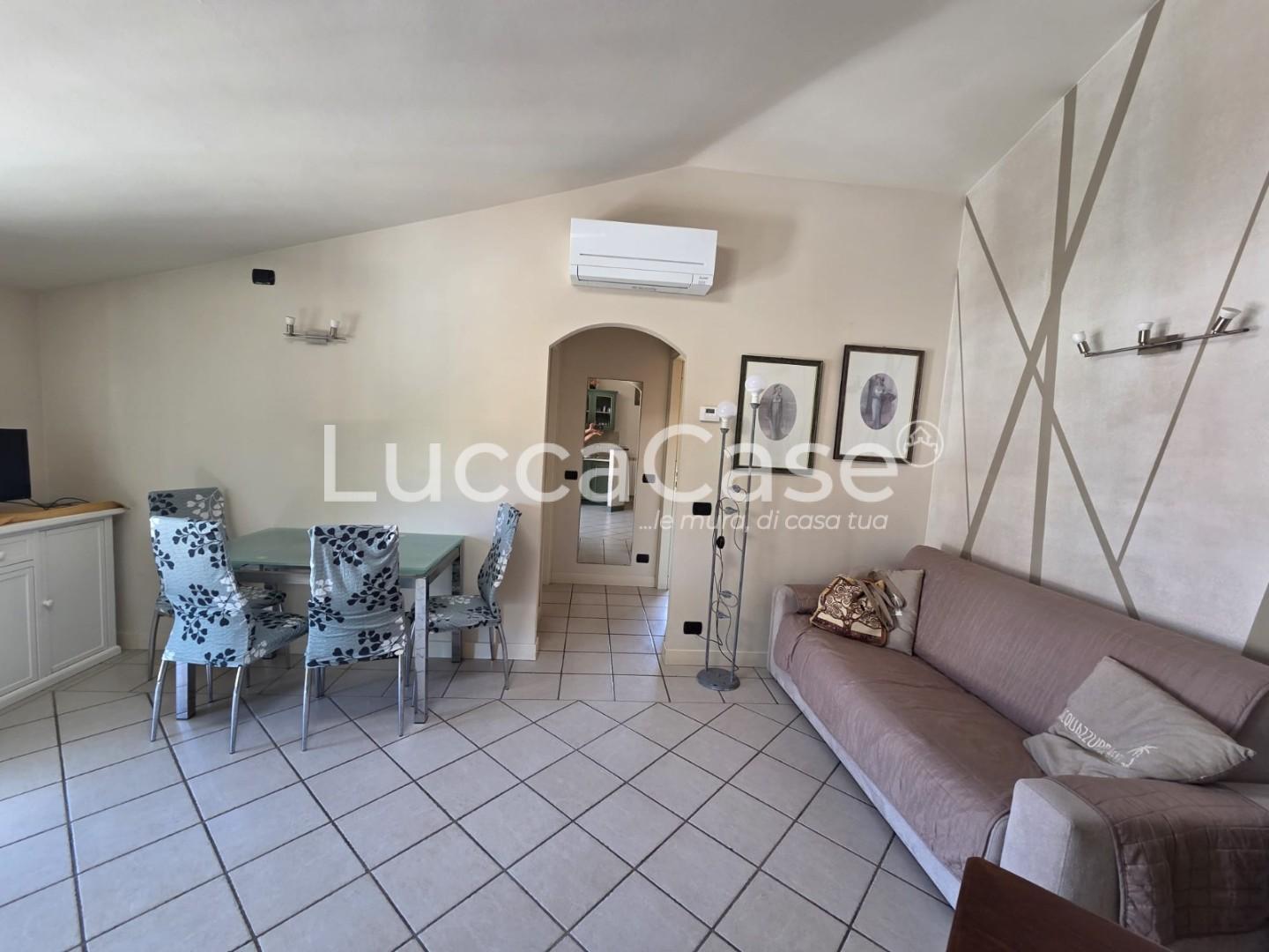 Trilocale in vendita, Camaiore lido di