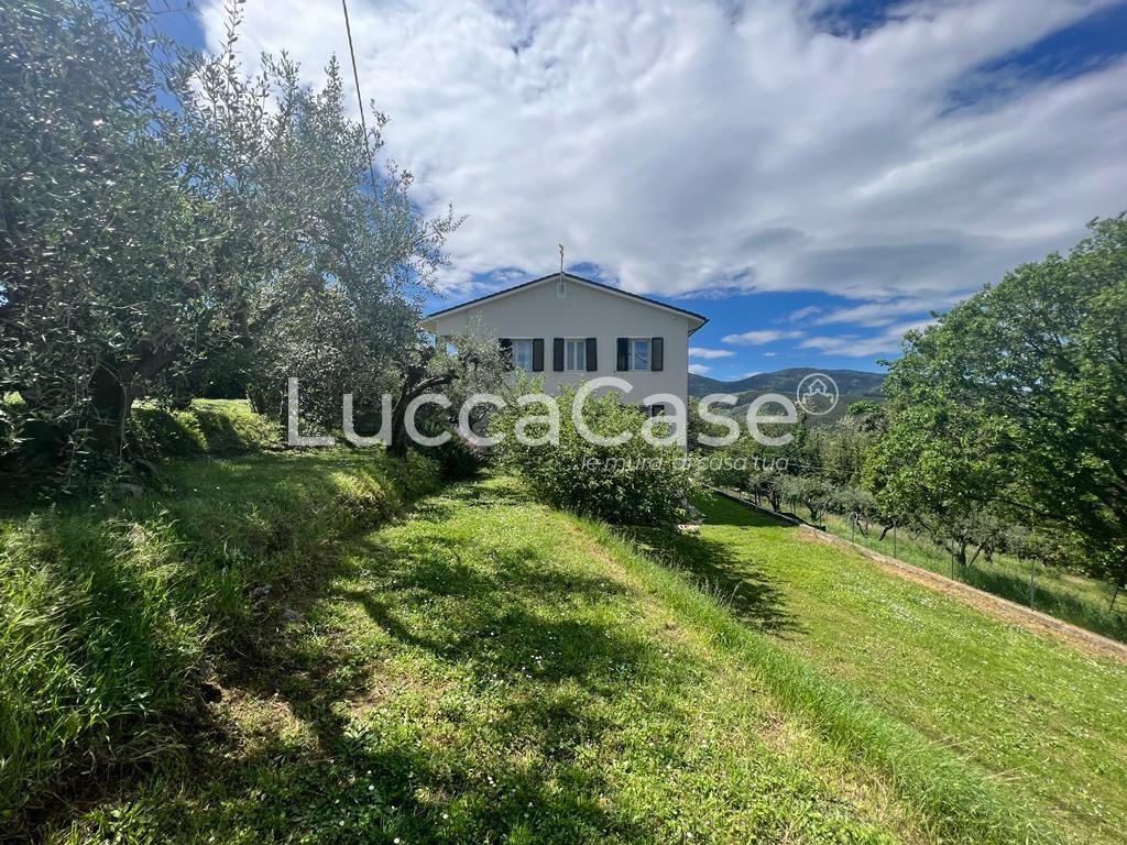 Villa con giardino, Capannori san ginese