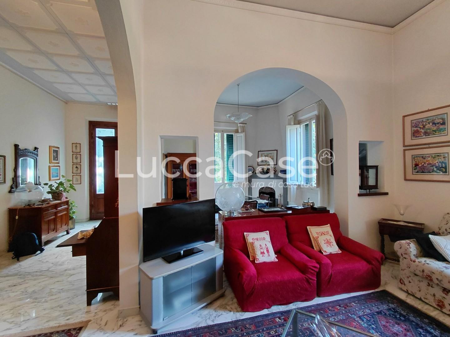 Villa con giardino a Montecatini-Terme