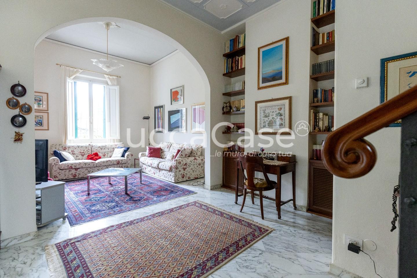 Villa con giardino a Montecatini-Terme