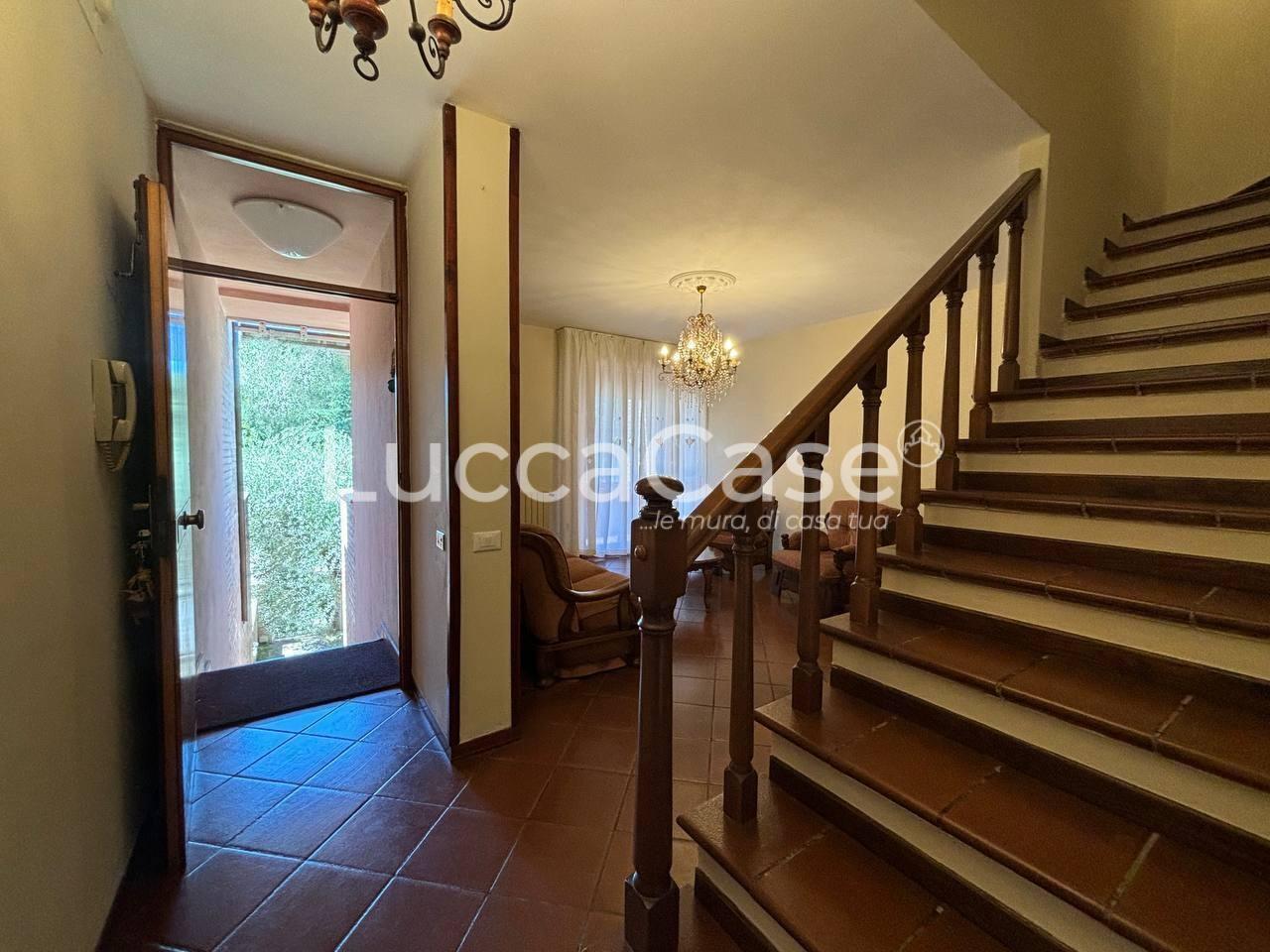 Villa arredata in affitto, Capannori centro