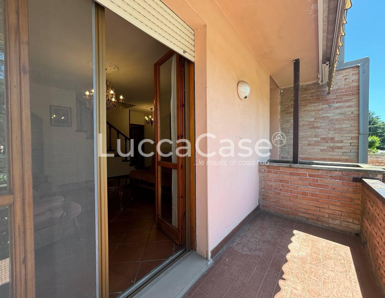 Villa arredata in affitto, Capannori centro