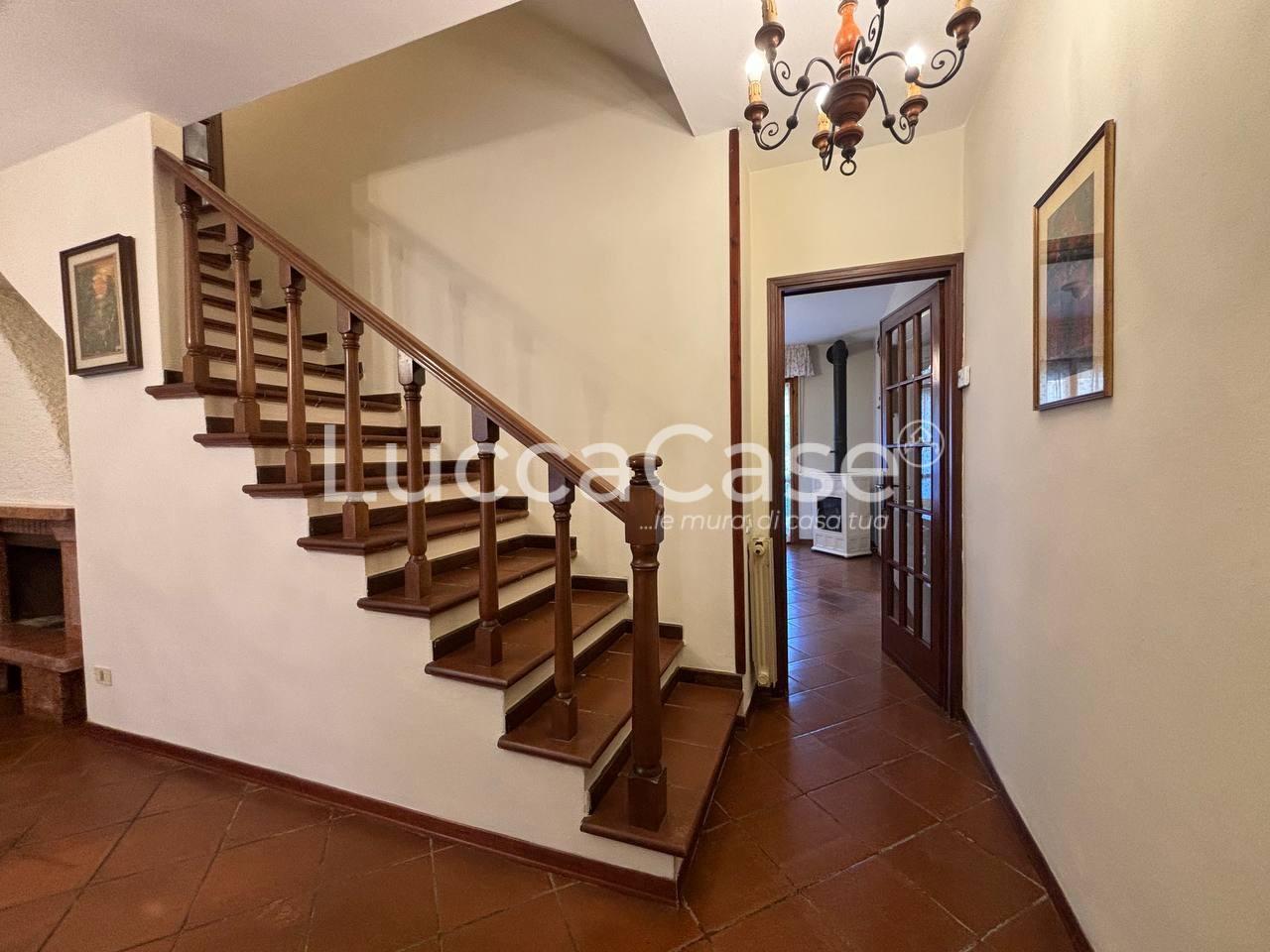 Villa arredata in affitto, Capannori centro