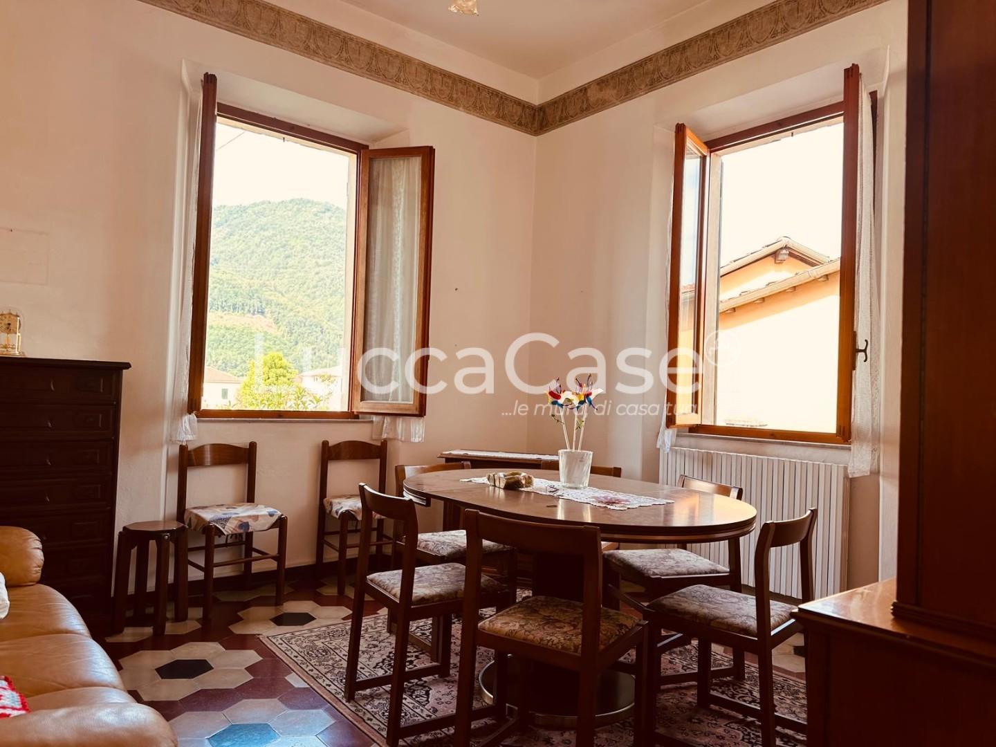 Casa indipendente con giardino, Barga fornaci di