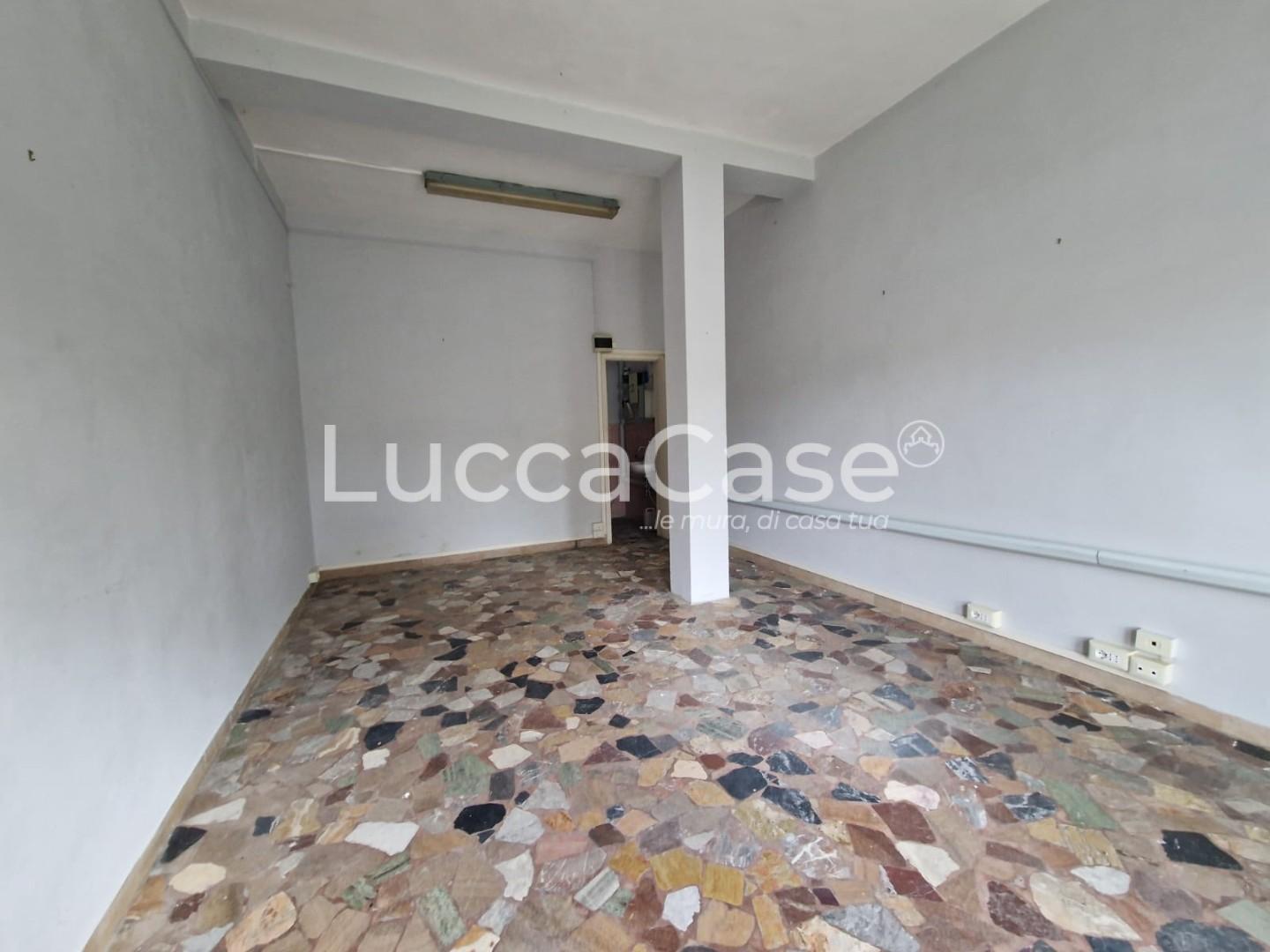 Negozio in affitto, Lucca san filippo