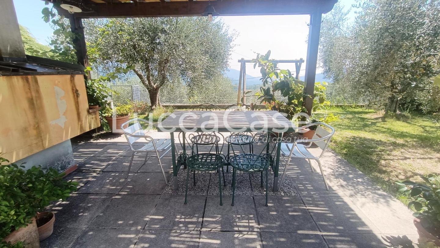 Rustico con giardino, Pescaglia monsagrati