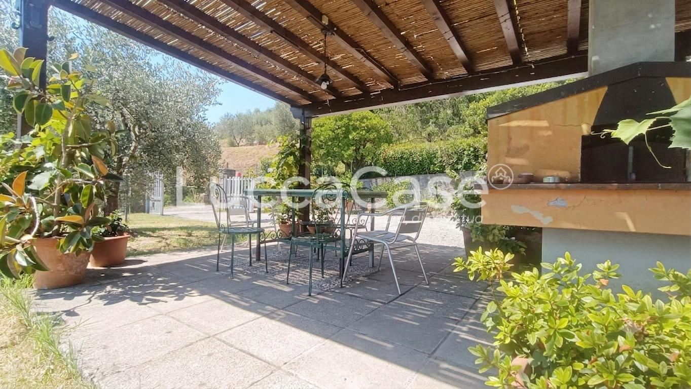 Rustico con giardino, Pescaglia monsagrati