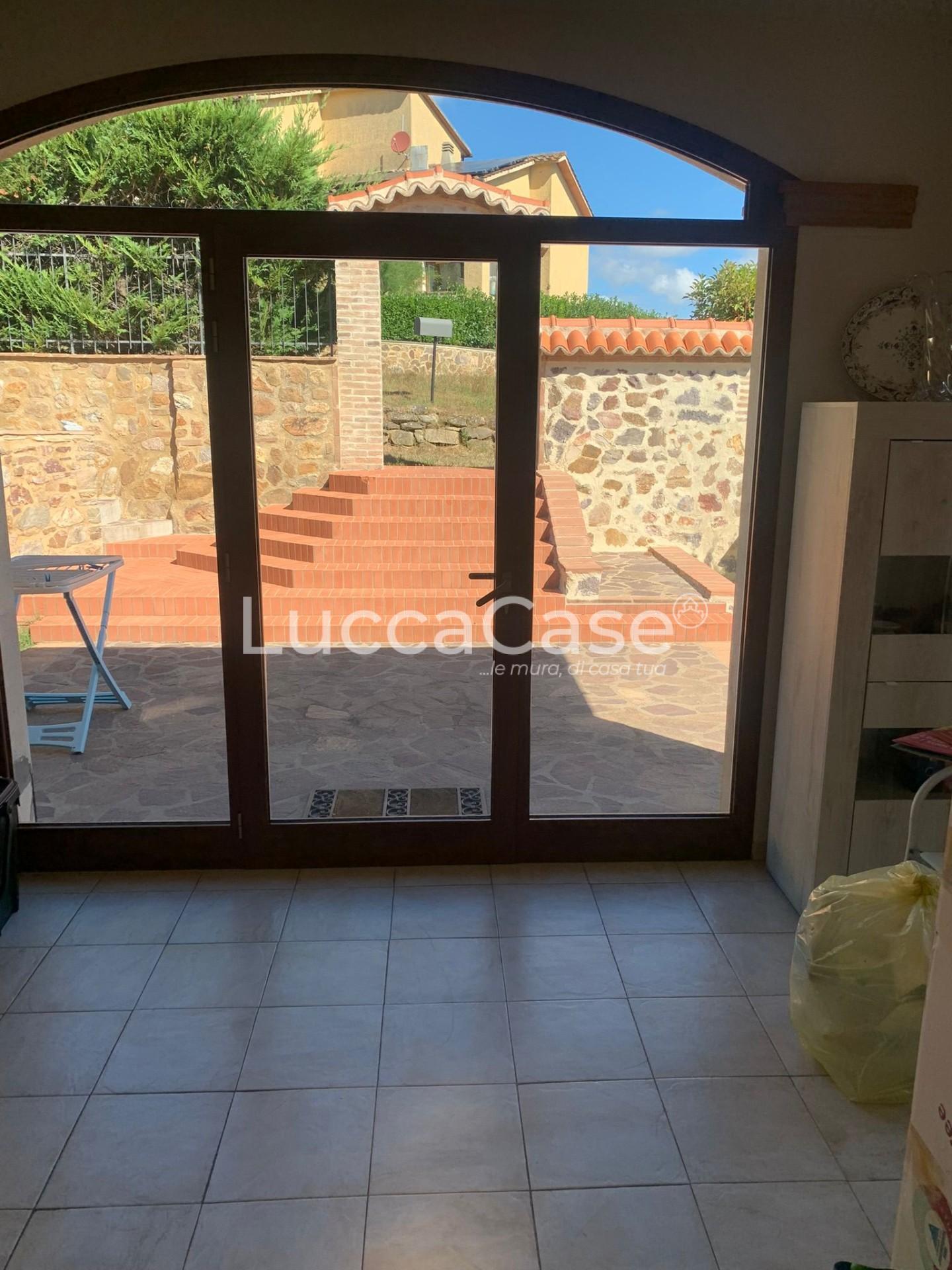 Villa con giardino a Monticiano