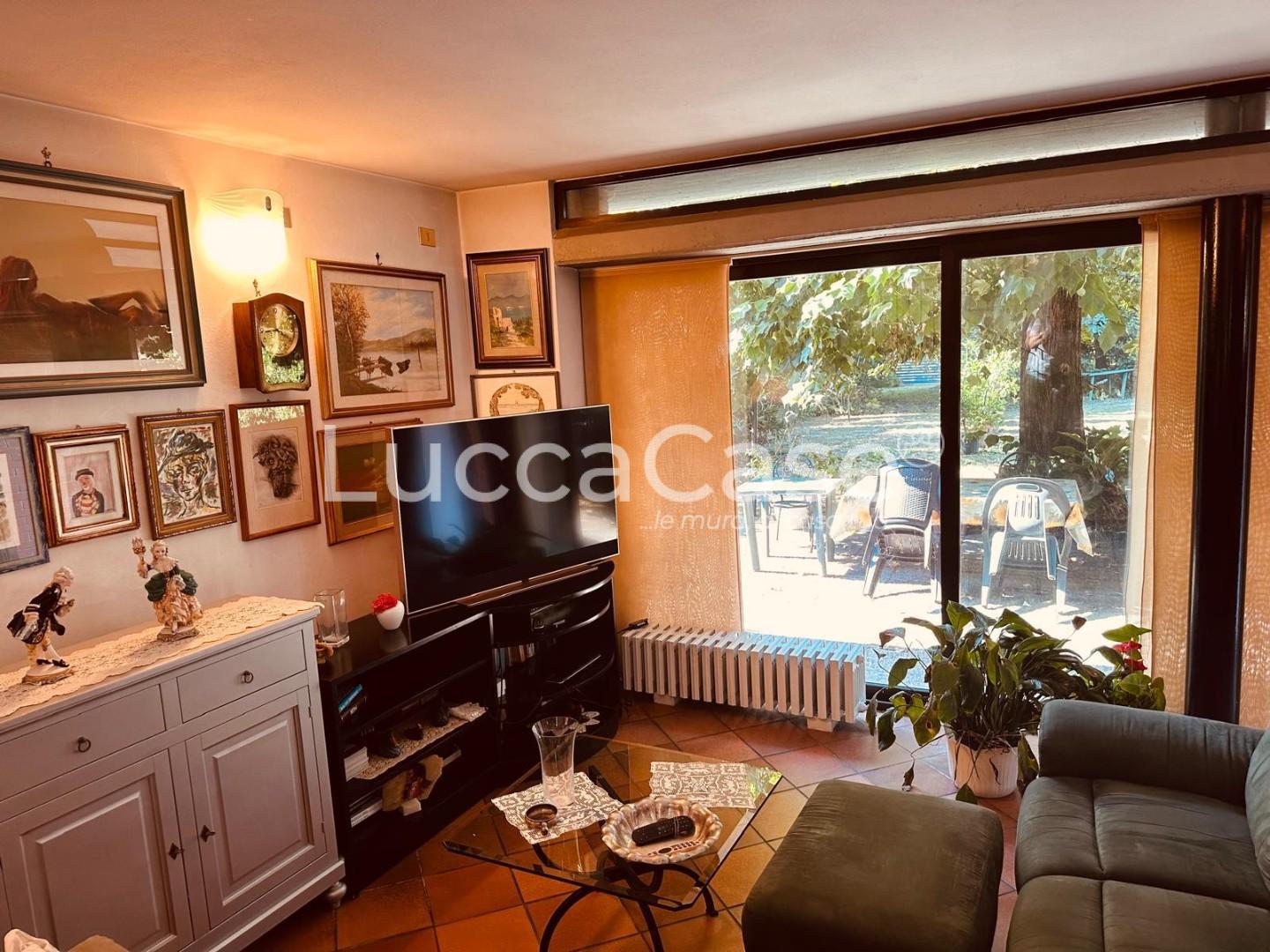 Villa con giardino, Lucca san concordio contrada
