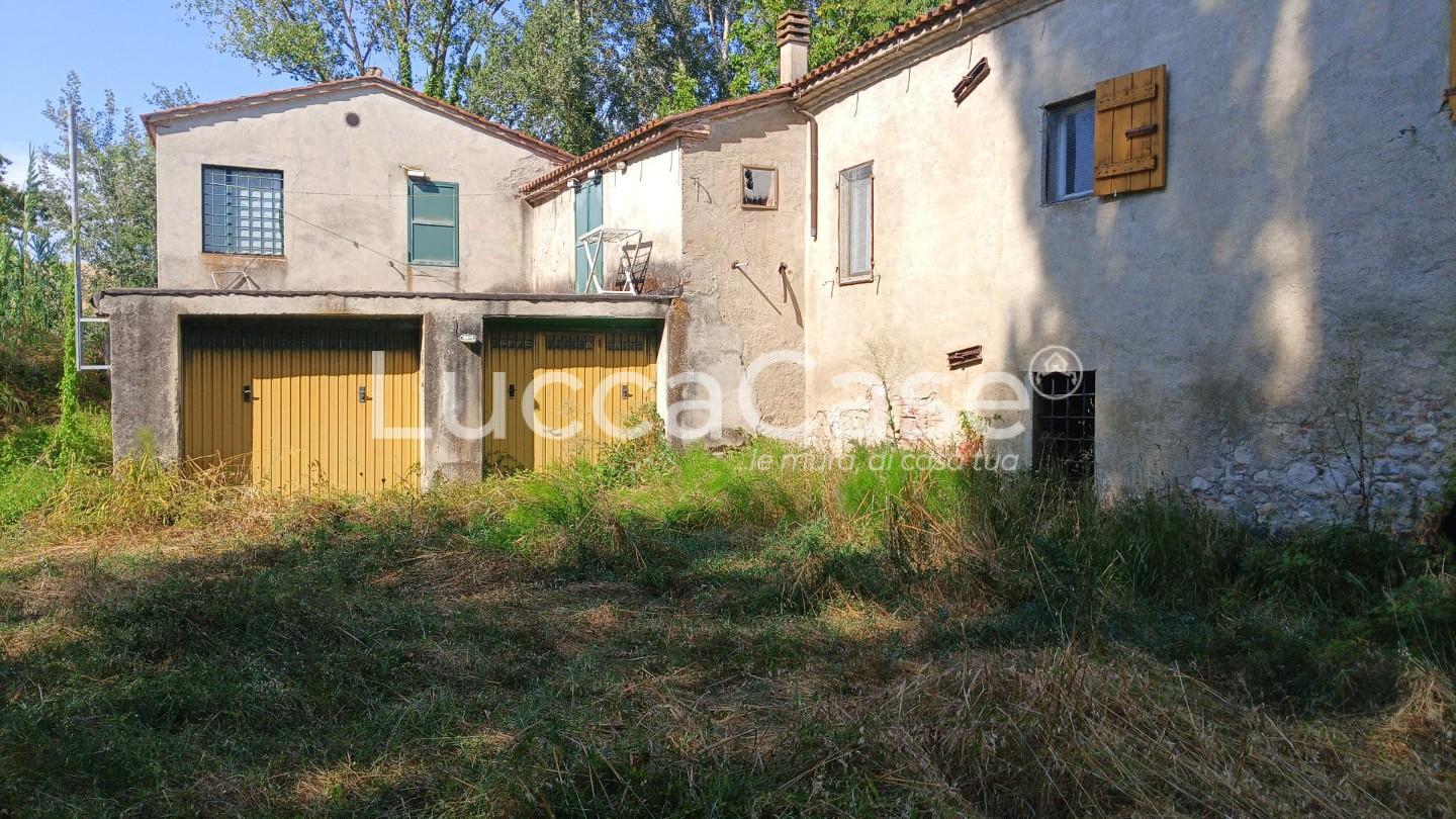 Rustico con giardino a Terricciola