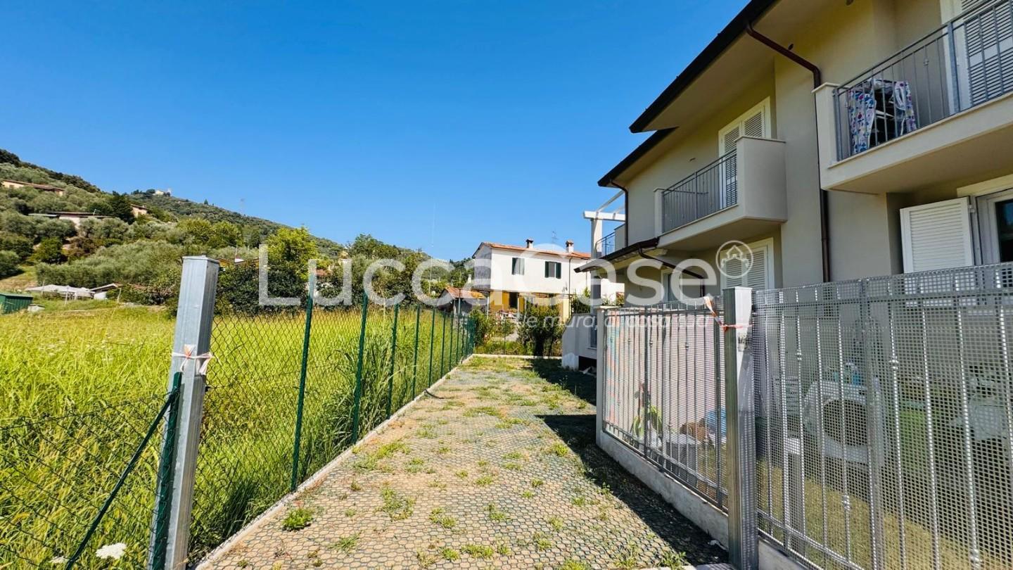 Villa Bifamiliare con giardino, Camaiore capezzano pianore