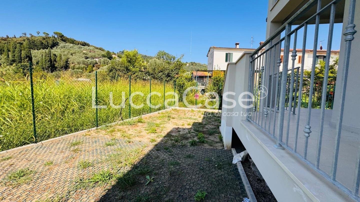 Villa Bifamiliare con giardino, Camaiore capezzano pianore