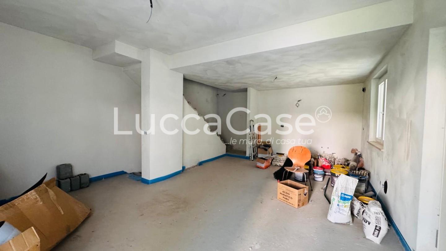 Villa Bifamiliare con giardino, Camaiore capezzano pianore