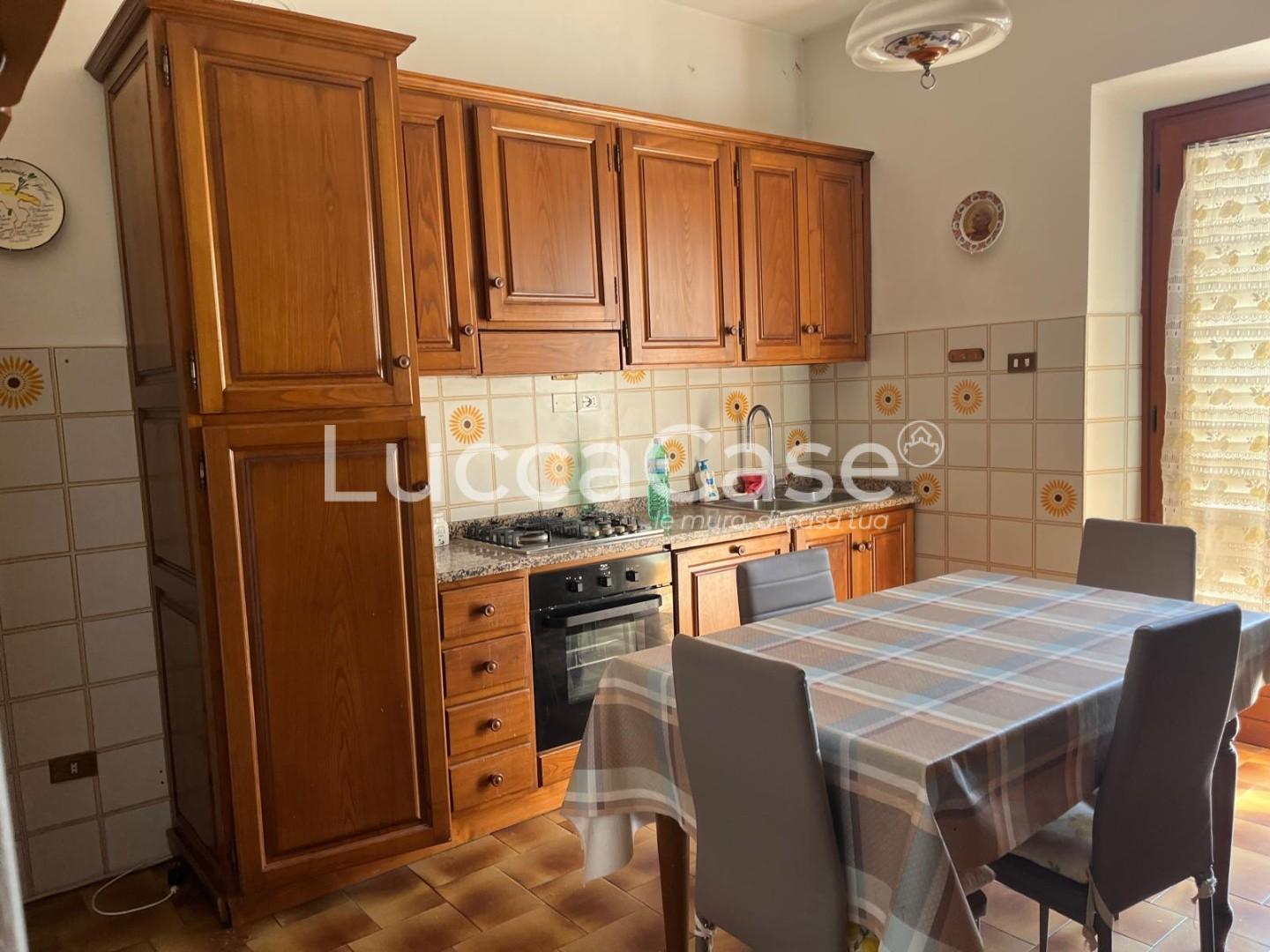 Casa indipendente con giardino, Lucca farneta