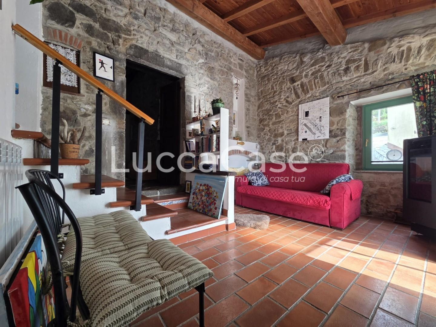Casa indipendente ristrutturata a Fosdinovo