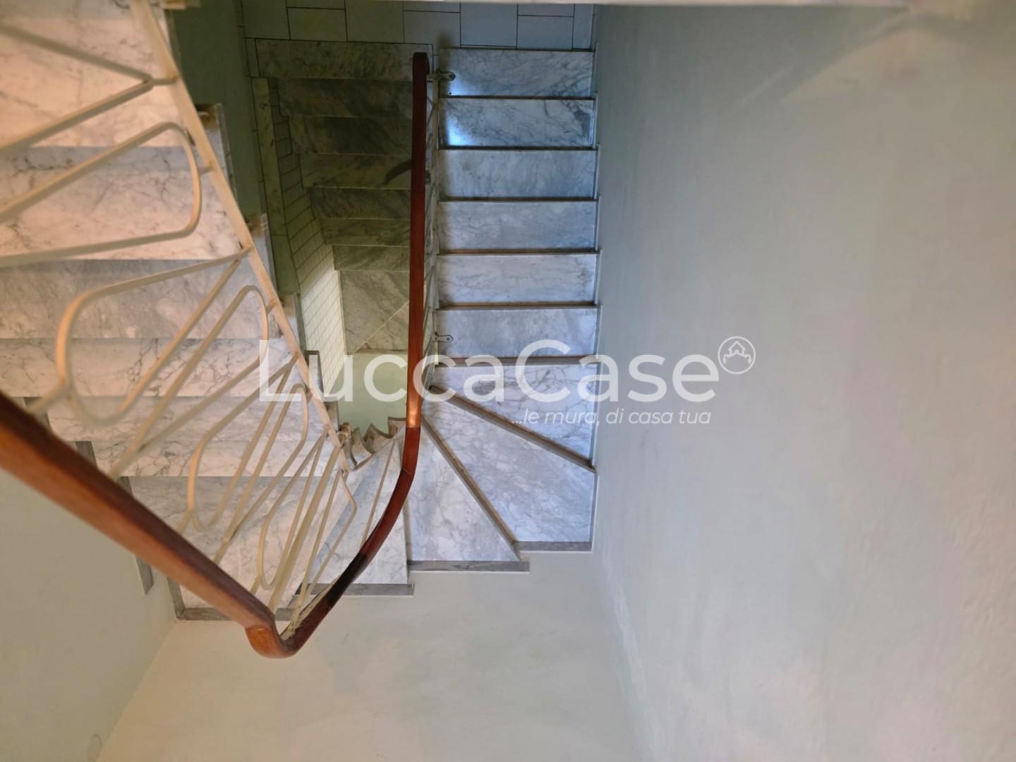 Quadrilocale in vendita a Viareggio