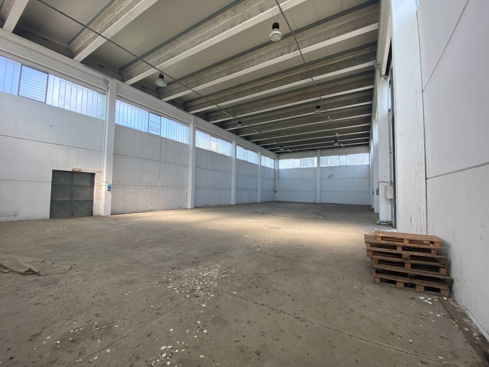 Capannone in vendita a Pontedera, La Bianca