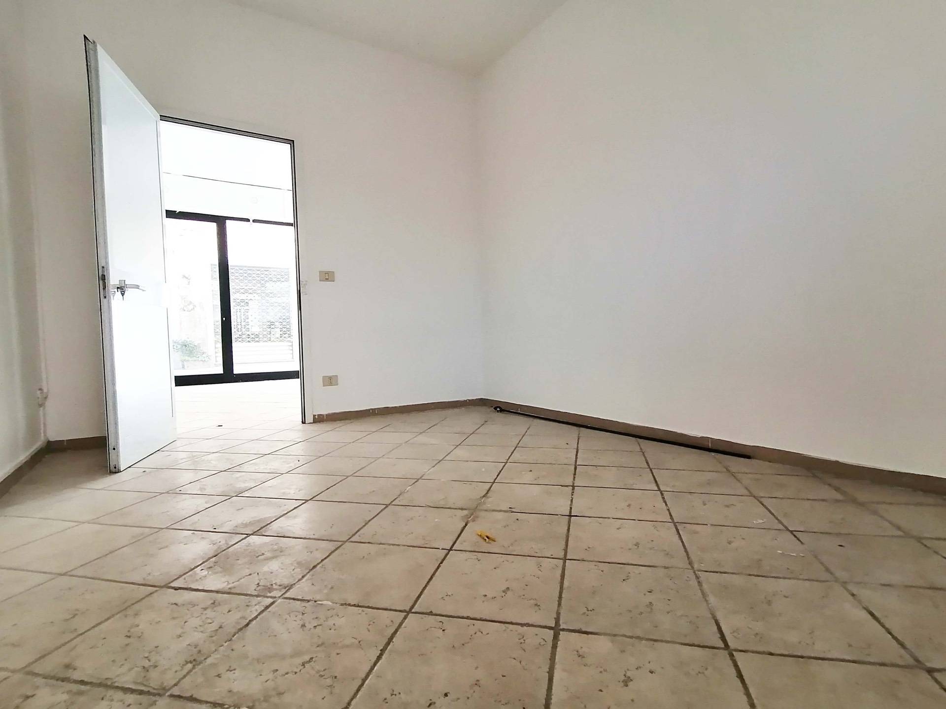 Locale commerciale in vendita a Castelfranco di Sotto