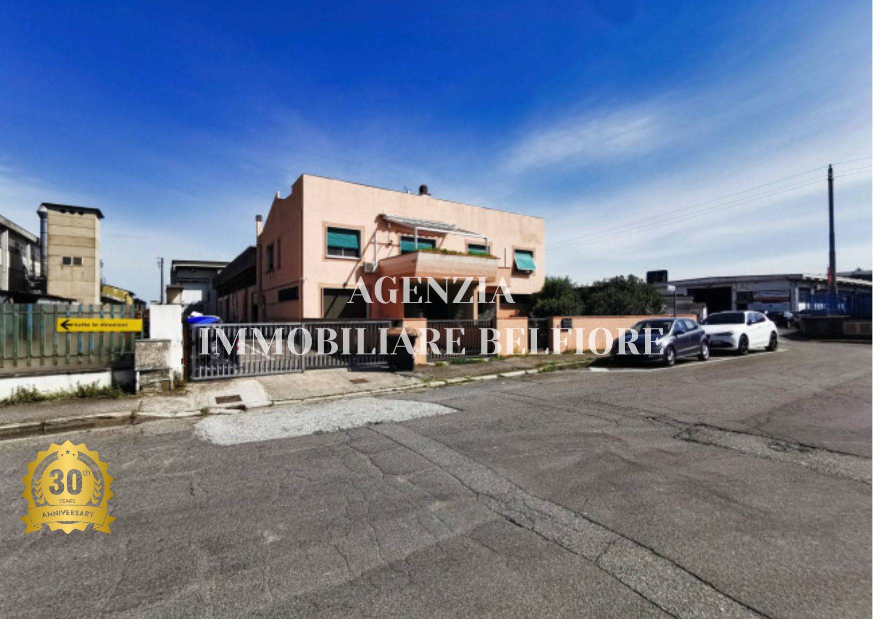 Locale commerciale in vendita a Pontedera, La Bianca