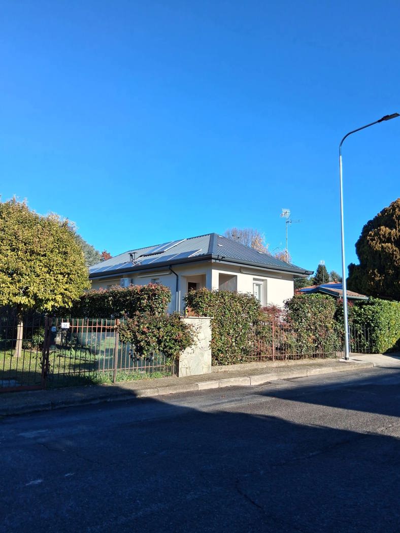 Villa con giardino a Inzago