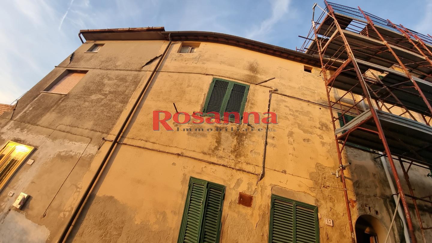 Casa indipendente con terrazzo a Fauglia