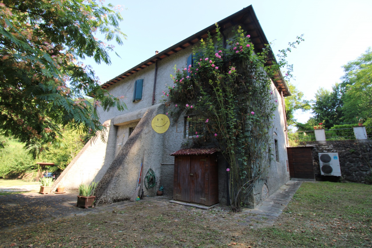 Trilocale con giardino in 3 km reggello, Reggello