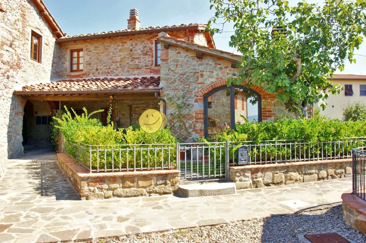 Bilocale con giardino, Reggello cancelli