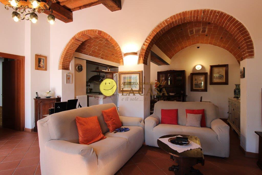 Quadrilocale con giardino, Reggello leccio