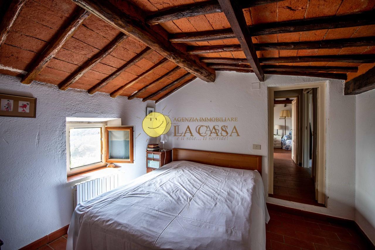 Rustico con giardino a Greve in Chianti