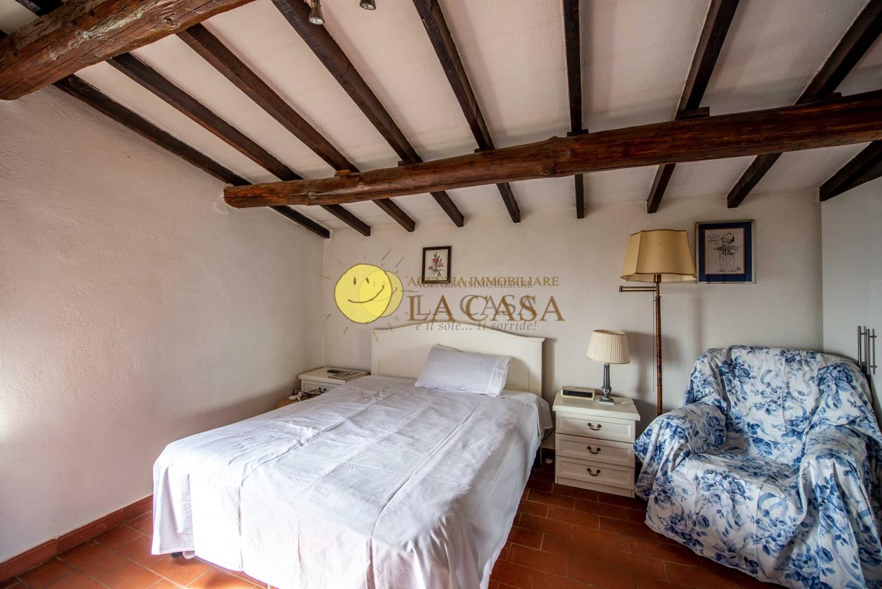 Rustico con giardino a Greve in Chianti